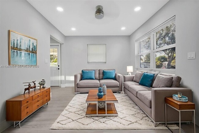 Building Photo - 6326 SW 24th St