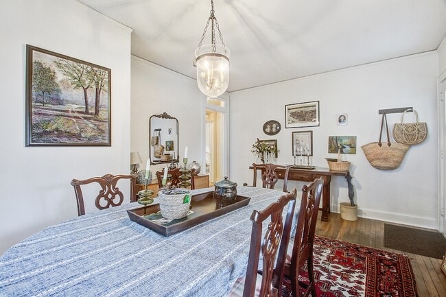 Building Photo - 4420 S Rhett Ave