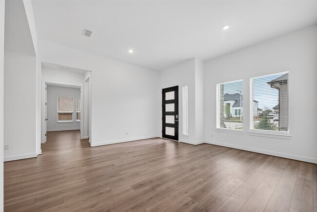 Building Photo - 1568 River Pt Dr