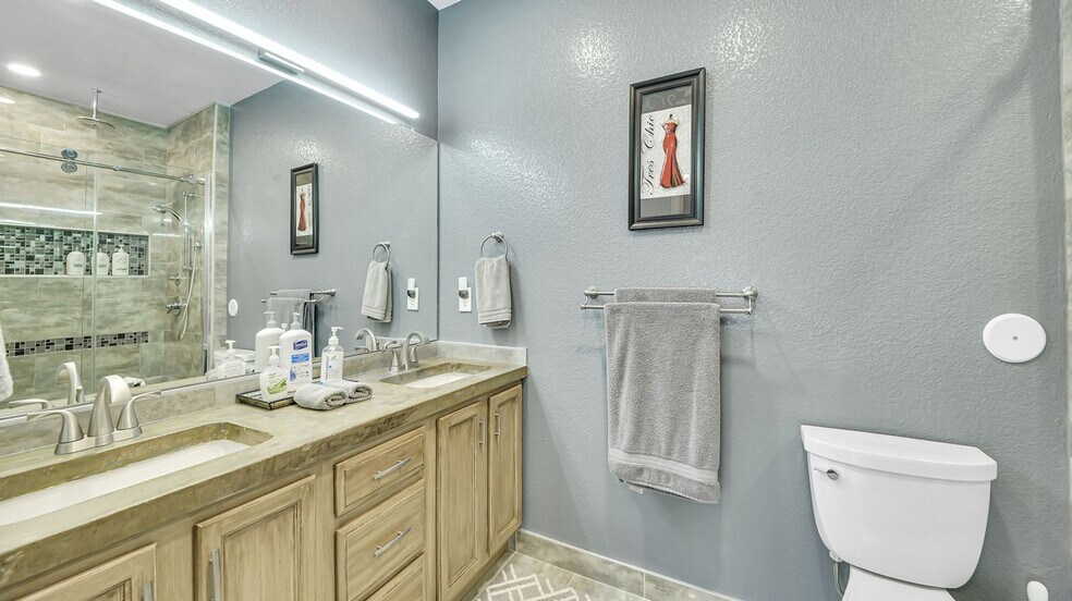 Building Photo - 10350 W 55th Ln