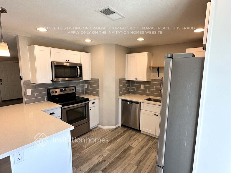 Building Photo - 3459 E Friess Dr