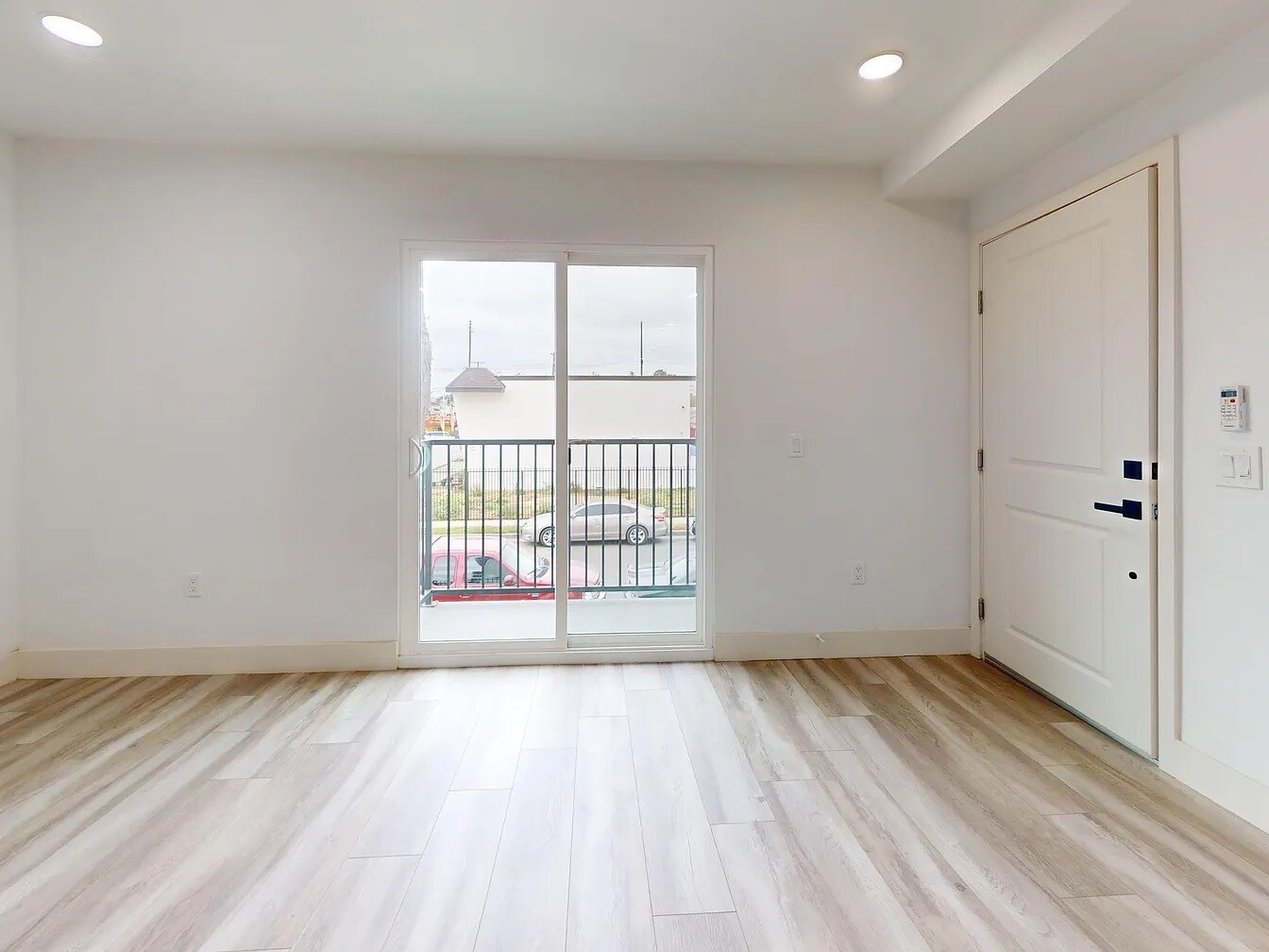 Building Photo - 1276 W 38th St