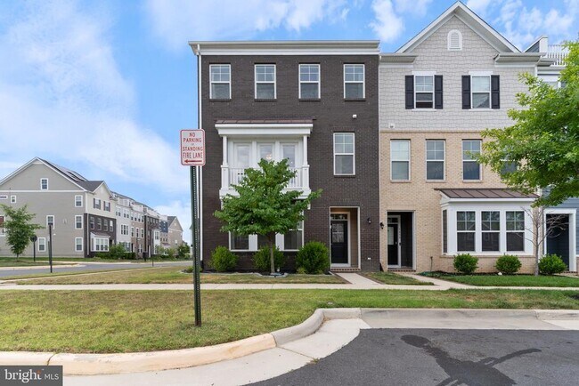 Building Photo - 1460 Meadowlark Glen Rd