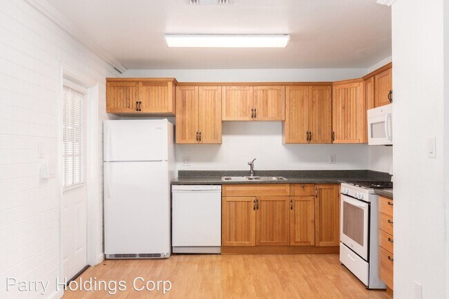 Building Photo - 3 br, 1 bath House - 2614 N 40th Drive