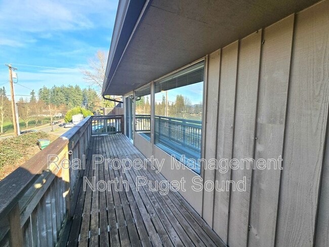 Building Photo - 228 N Stillaguamish Ave