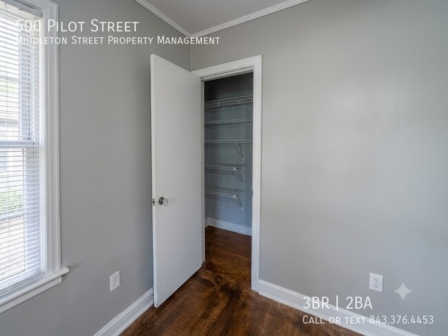 Building Photo - 500 Pilot St