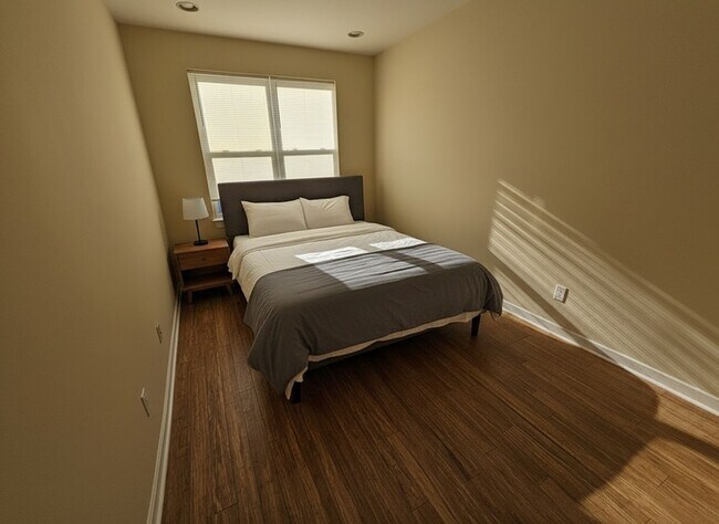 Building Photo - 2030 E Dauphin St