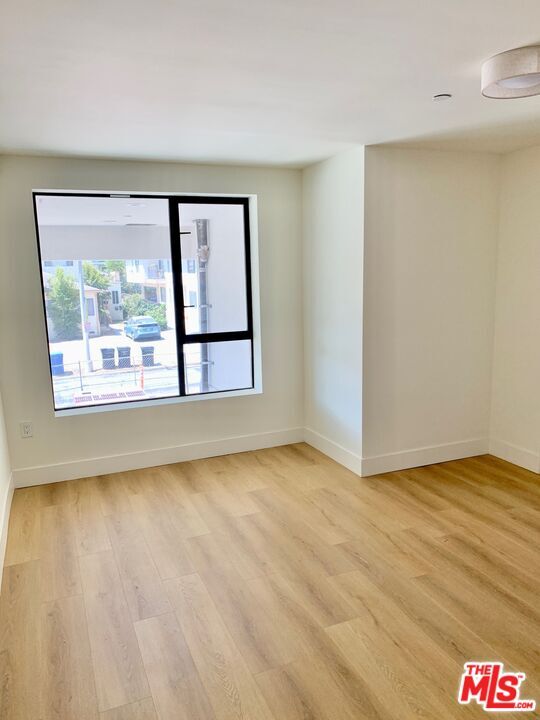 Building Photo - 1822 Overland Ave