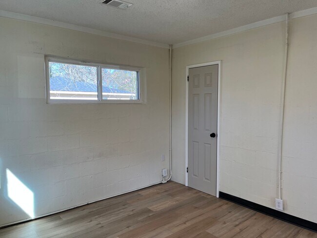 Building Photo - 117 Blanton Ave