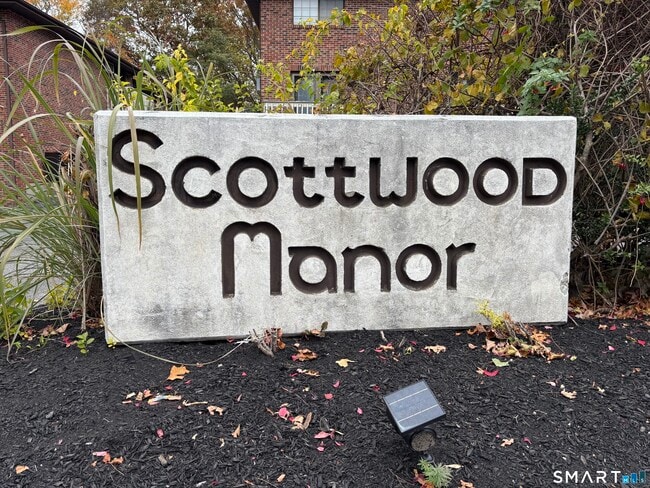 Building Photo - 329 Scott Rd