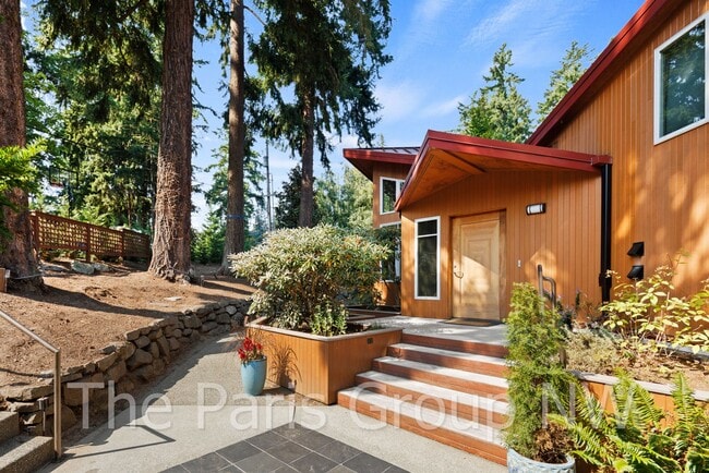 Building Photo - Extraordinary Custom Enatai Home *4min to DT Bellevue *High End Finishes * Central AC *EV Charger