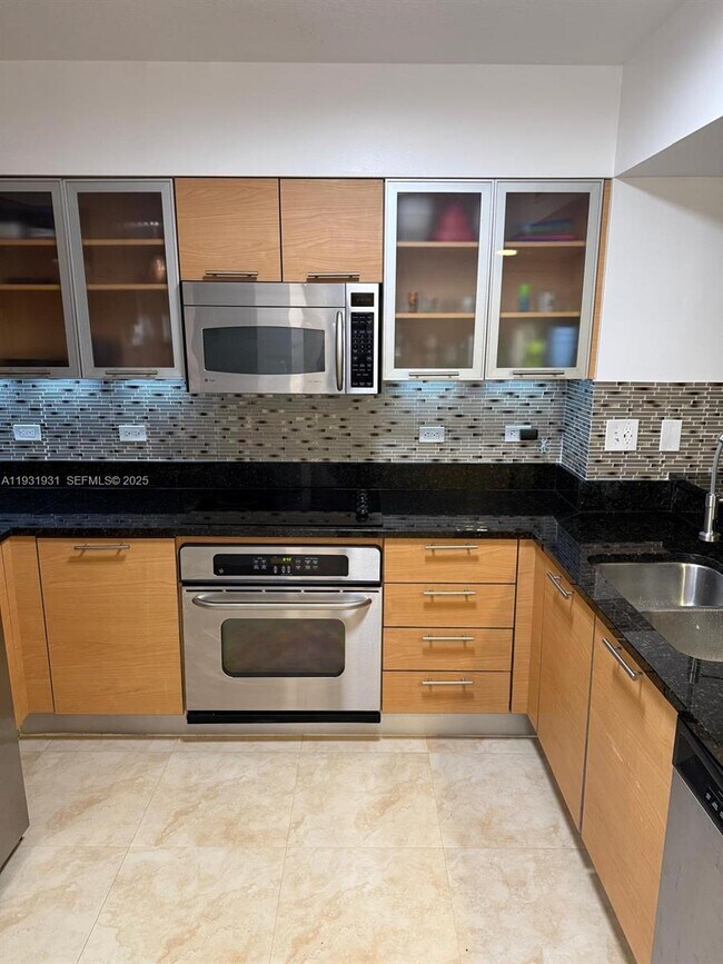 Building Photo - 31 SE 5th St