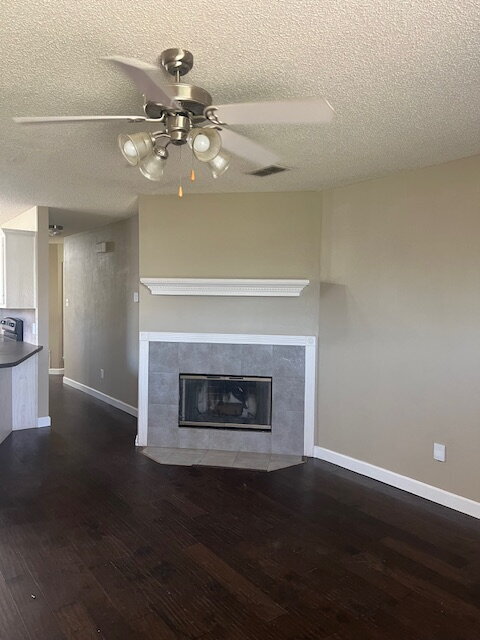 Building Photo - Great 3/2/2 home just south of S Loop 289!