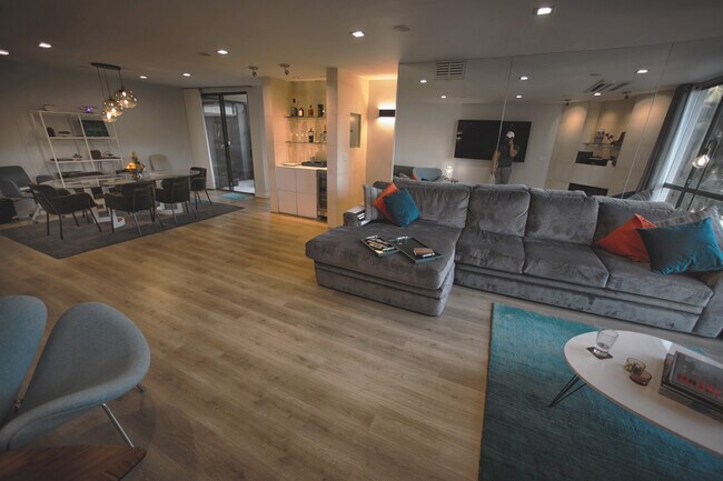 Building Photo - 8380 Waring Ave