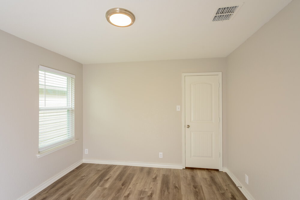 Building Photo - 14106 Cremello Falls