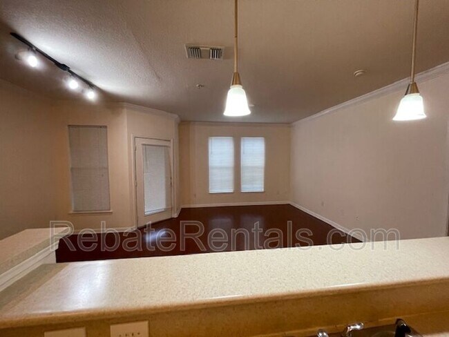Building Photo - 8290 Gate Pkwy W