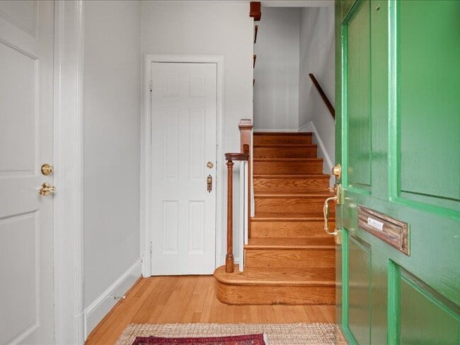 Building Photo - 4416 Bromley Ln