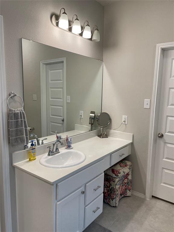 Building Photo - 5616 Las Lomas Ln