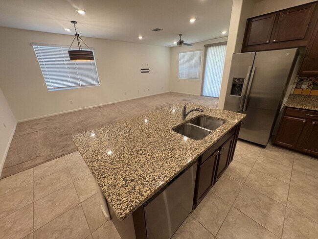 Building Photo - Four bedroom beauty in Star Valley