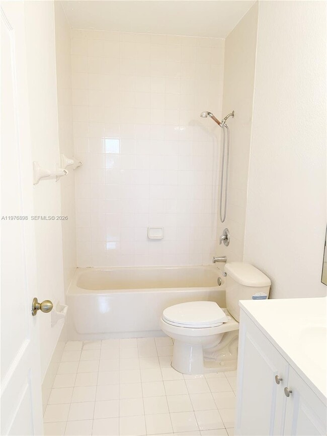 Building Photo - 2637 SE 16th Terrace