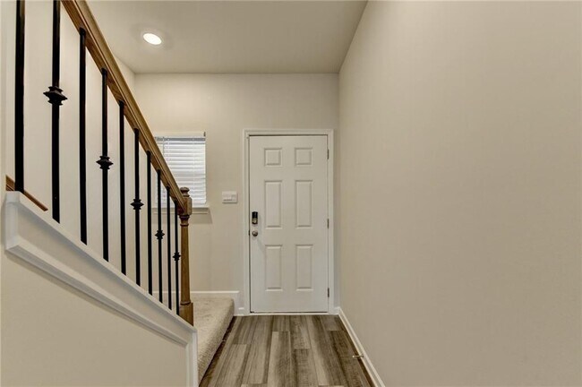 Building Photo - 2214 Whitworth St