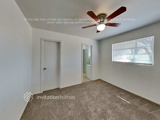 Building Photo - 1831 N 35th Pl