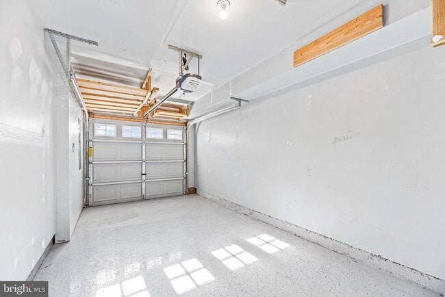 Building Photo - 43858 Eucalyptus Way