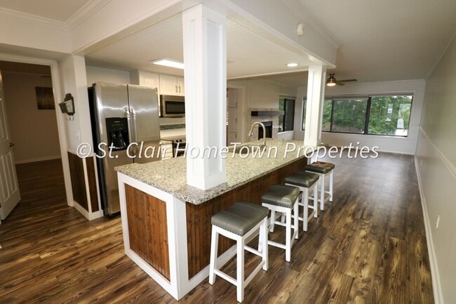 Building Photo - Waterfront Condo