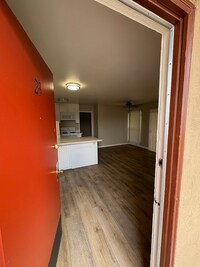 Building Photo - 5412 Claremont Ave