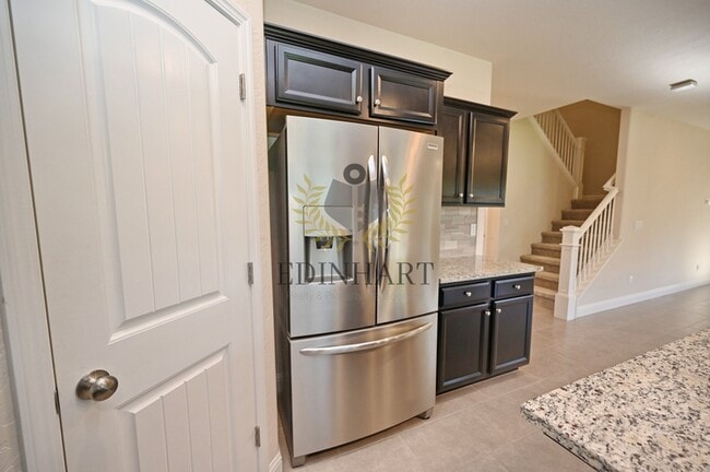 Building Photo - 645 Blue Oak Lane W