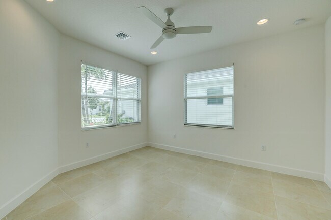Building Photo - 11886 SW Poseidon Way