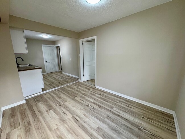 Building Photo - 6120 E 24th St