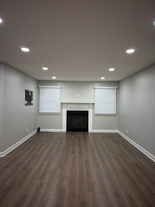 Building Photo - 1201 Haverhill Cir