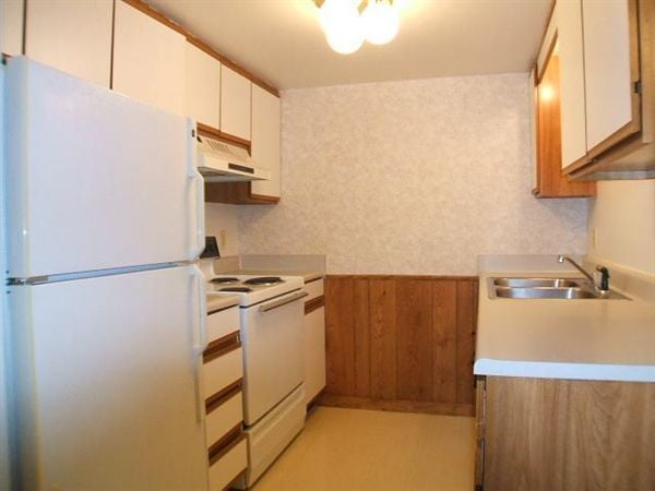 Building Photo - 2130 Burton St SW