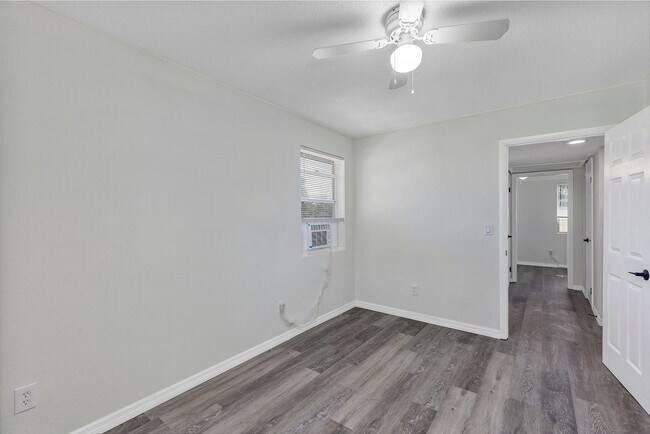 Building Photo - 751 Bellevue Ave