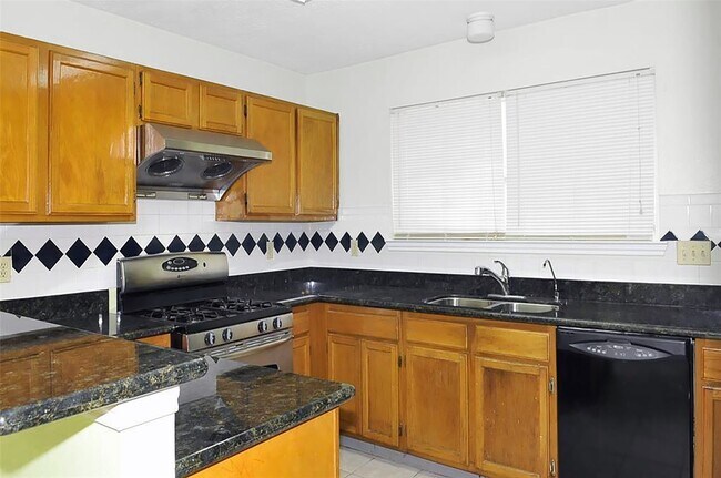 Building Photo - 11535 Brook Meadow Dr