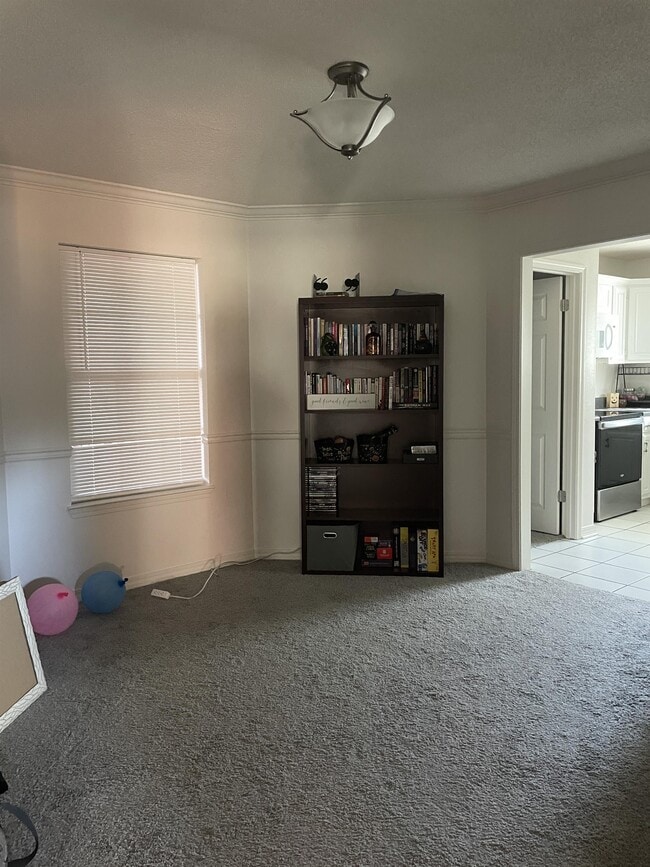 Building Photo - 2212 Peachwood Ct