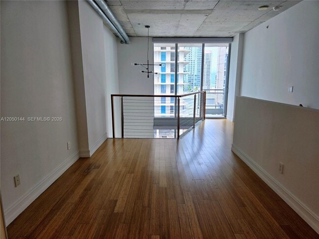 Building Photo - 690 SW 1st Ct