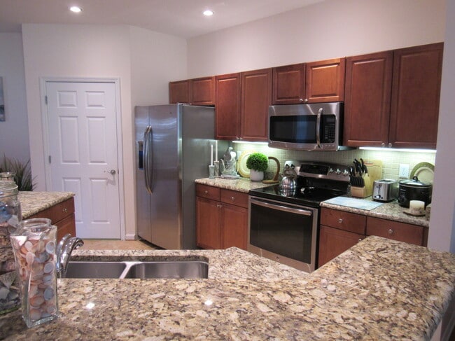 Building Photo - 1942 Turnbull Lakes Dr