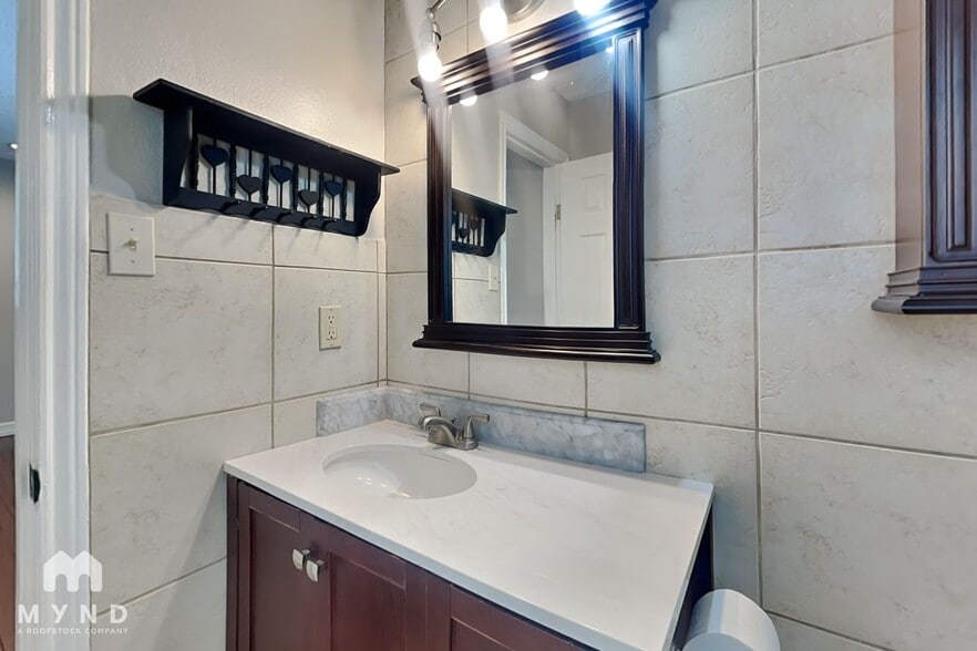 Building Photo - 3219 Glen Spring Dr