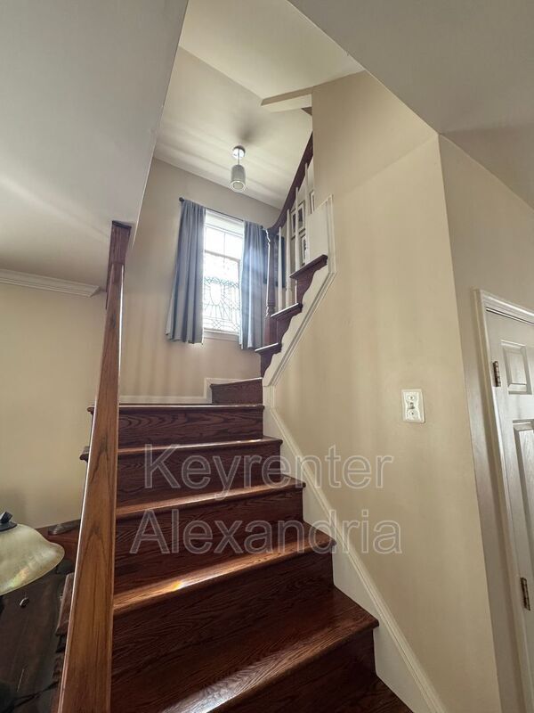 Building Photo - 6987 Forepond Ct