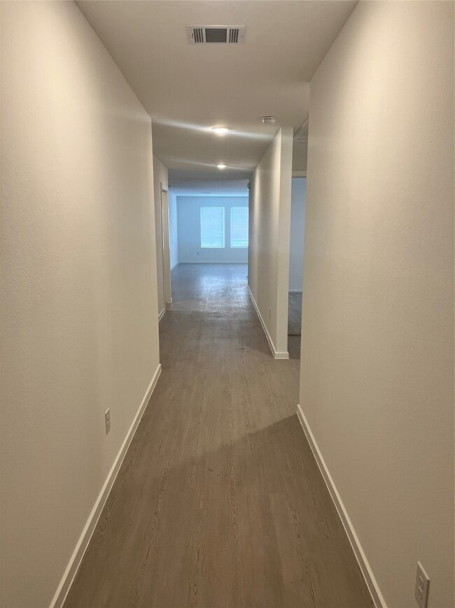 Building Photo - 25431 Birch Hl Dr