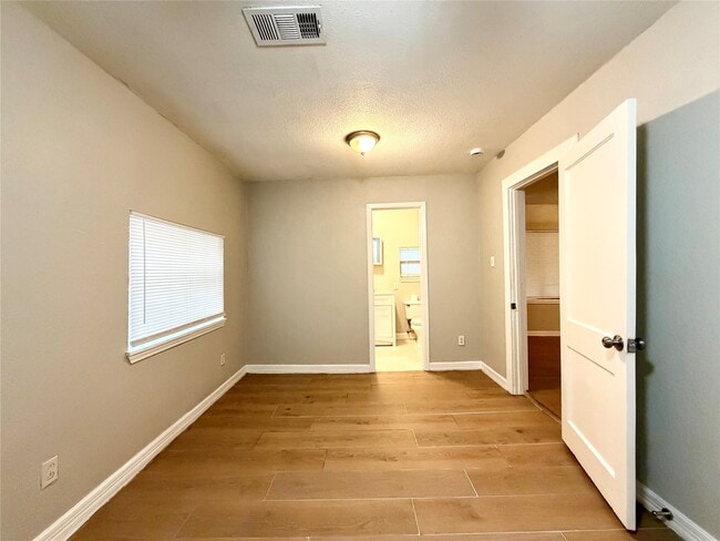 Building Photo - 4422 Mallow St