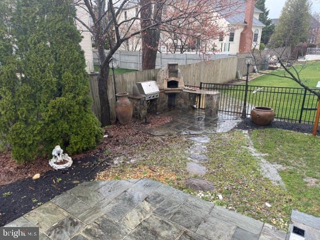 Building Photo - 2054 Madrillon Rd