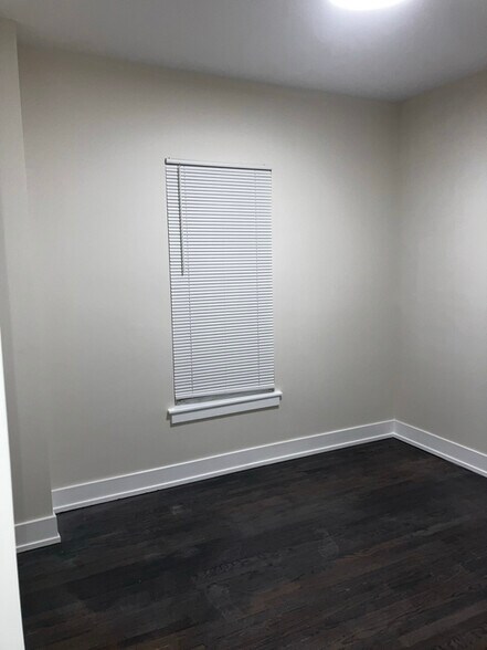 Building Photo - 6634 S Minerva Ave