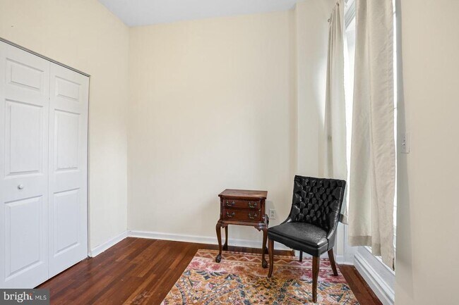 Building Photo - 618 N 40th St