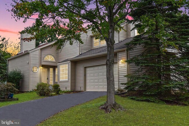 Building Photo - 6008 Good Lion Ct