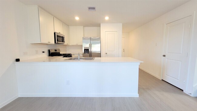 Building Photo - 27634 Spearmint Ridge Dr