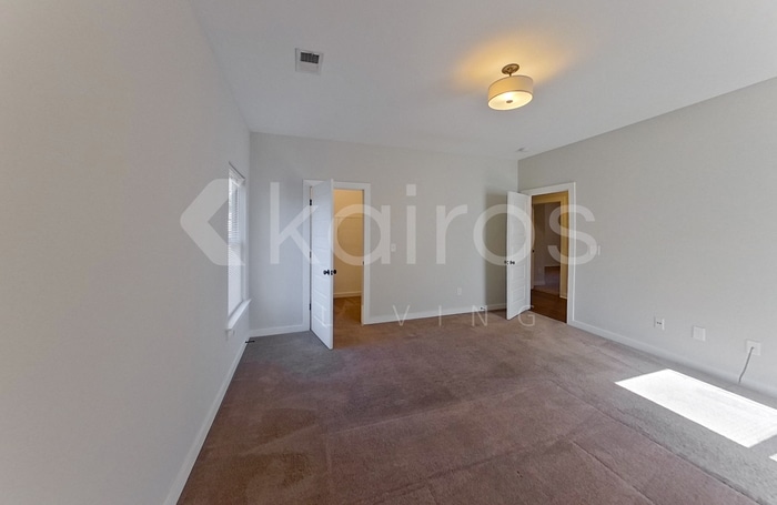 Building Photo - 464 White Oak Cir