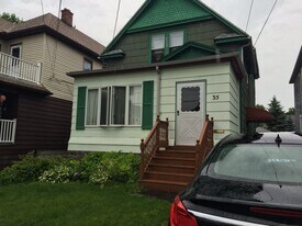 Building Photo - 35 Salem St